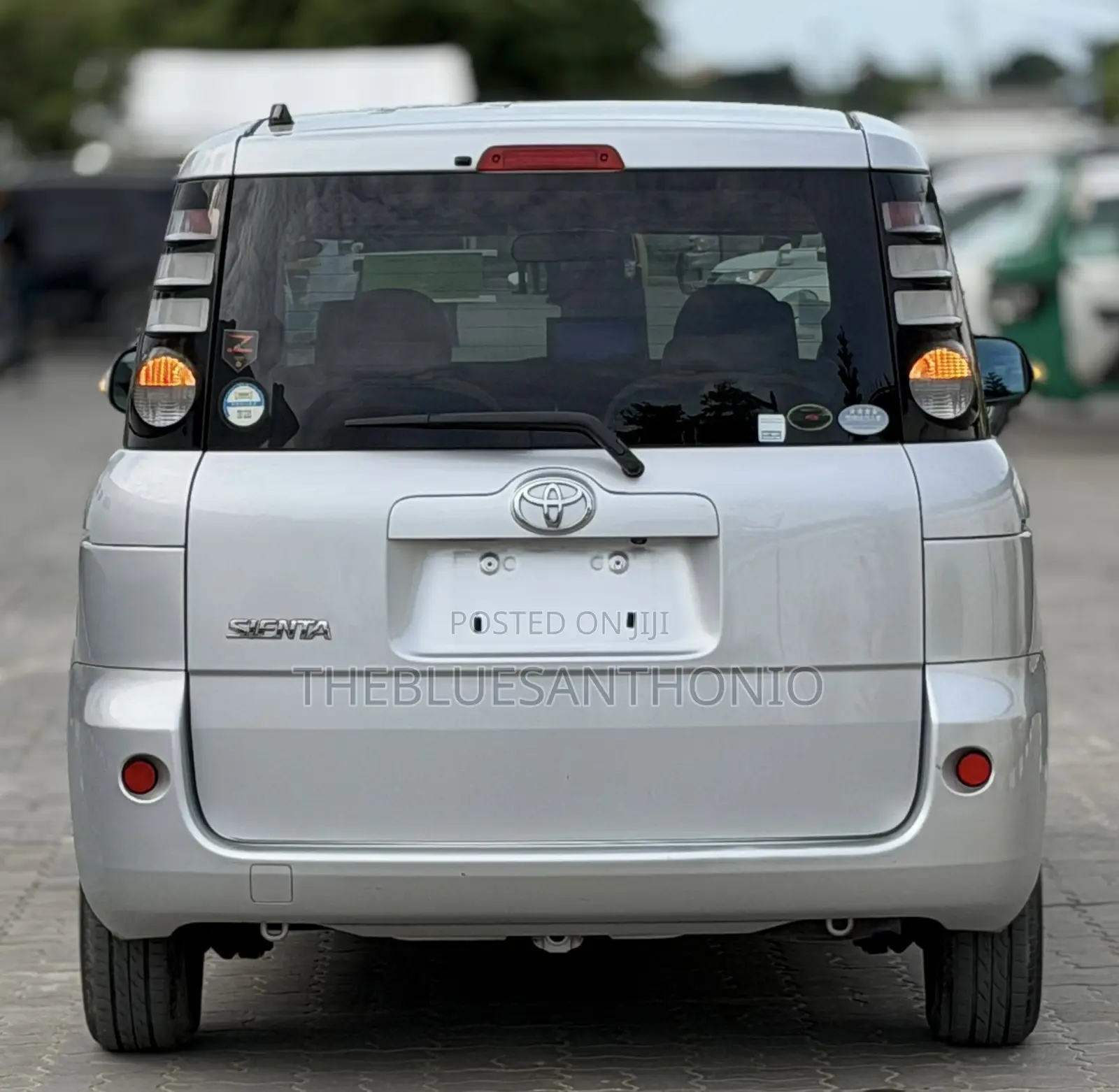 Toyota Sienta 2008 Silver