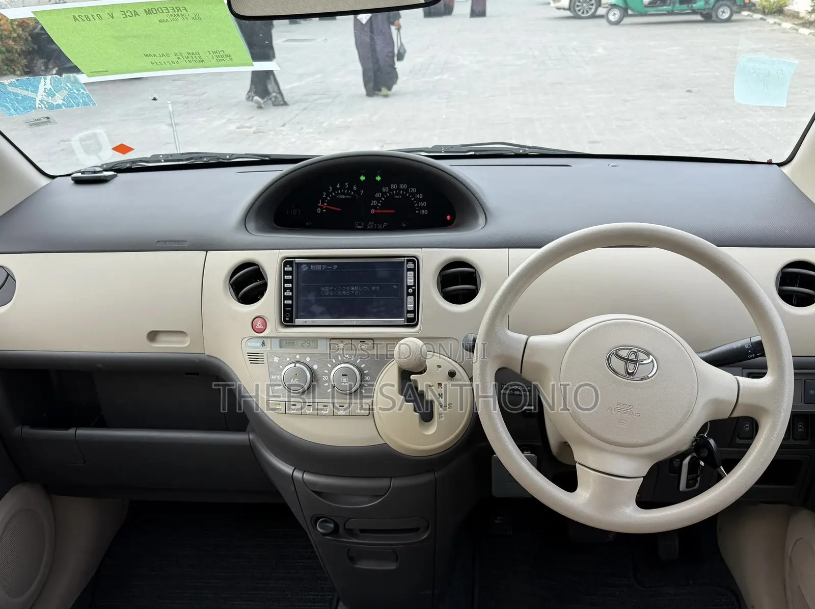 Toyota Sienta 2008 Silver