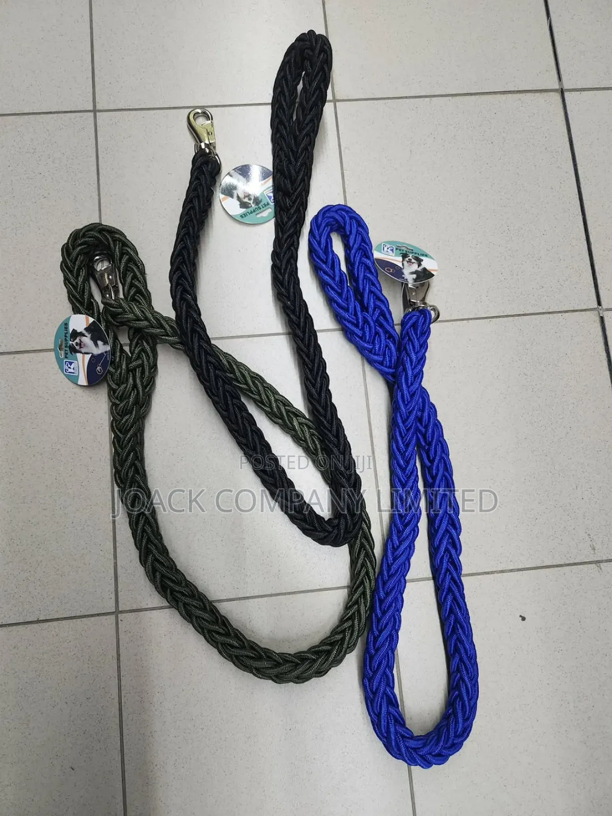 Vifaa Vya Mbwa/ Dog Accessories
