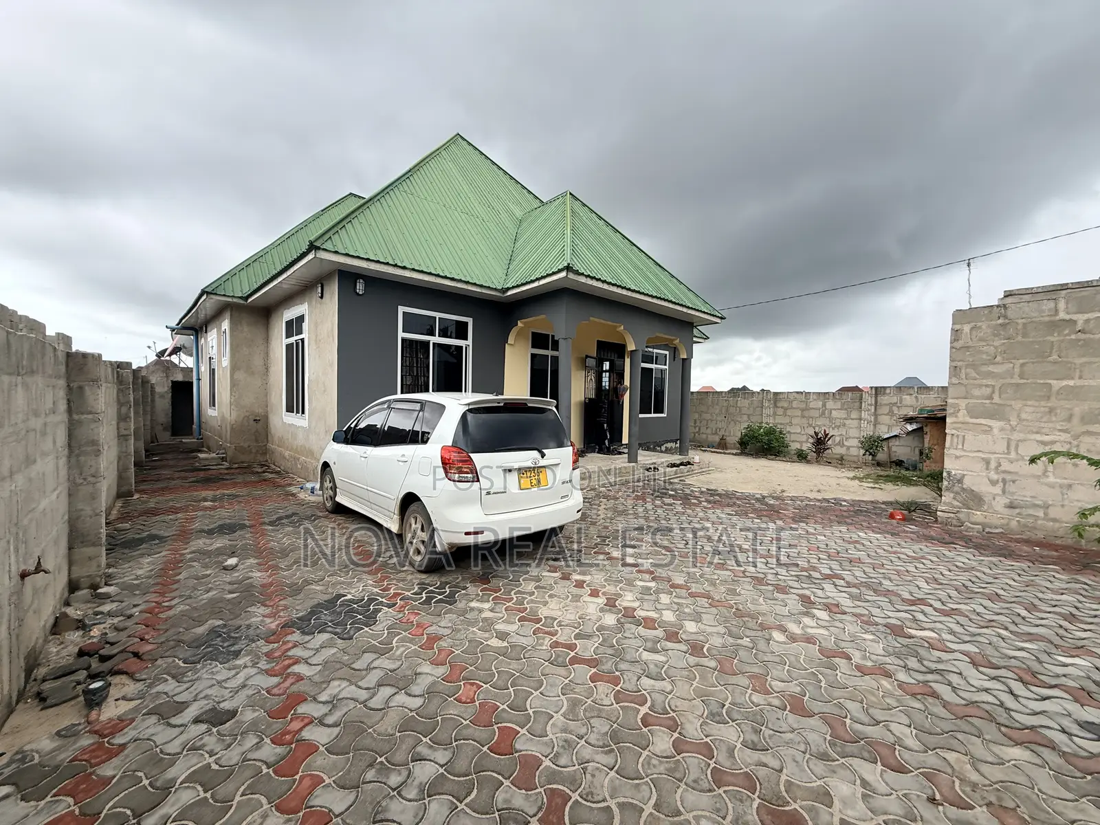 4bdrm House in Kibada, Kigamboni for sale
