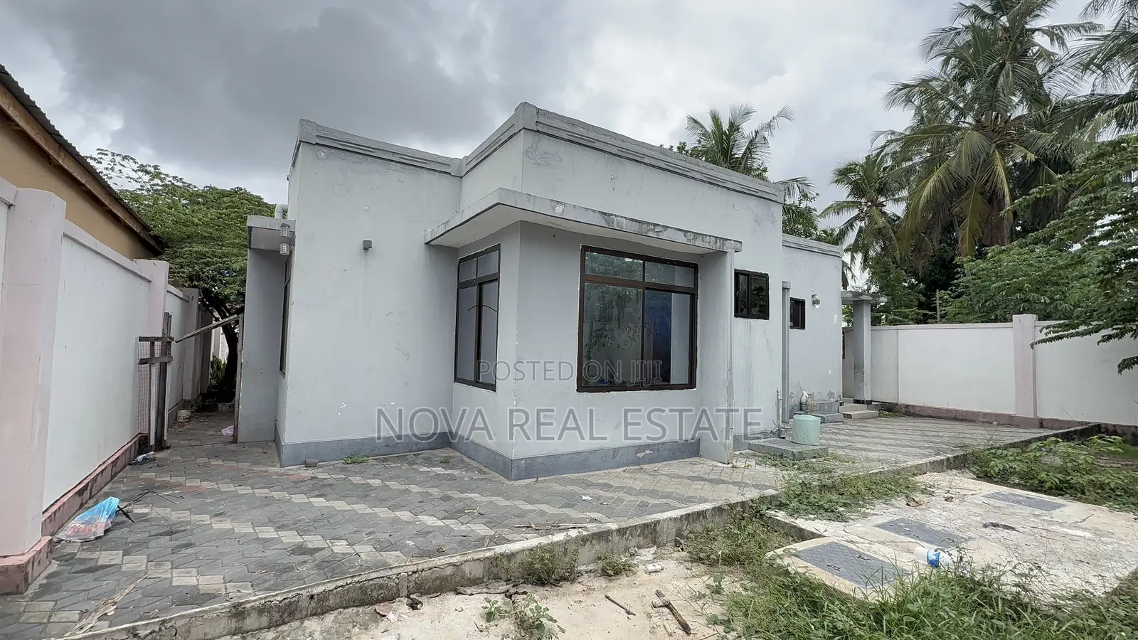 4bdrm House in Kibugumo, Kigamboni for sale