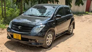 Toyota IST 2004 Black