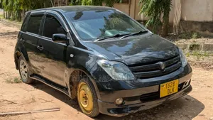 Toyota IST 2004 Black