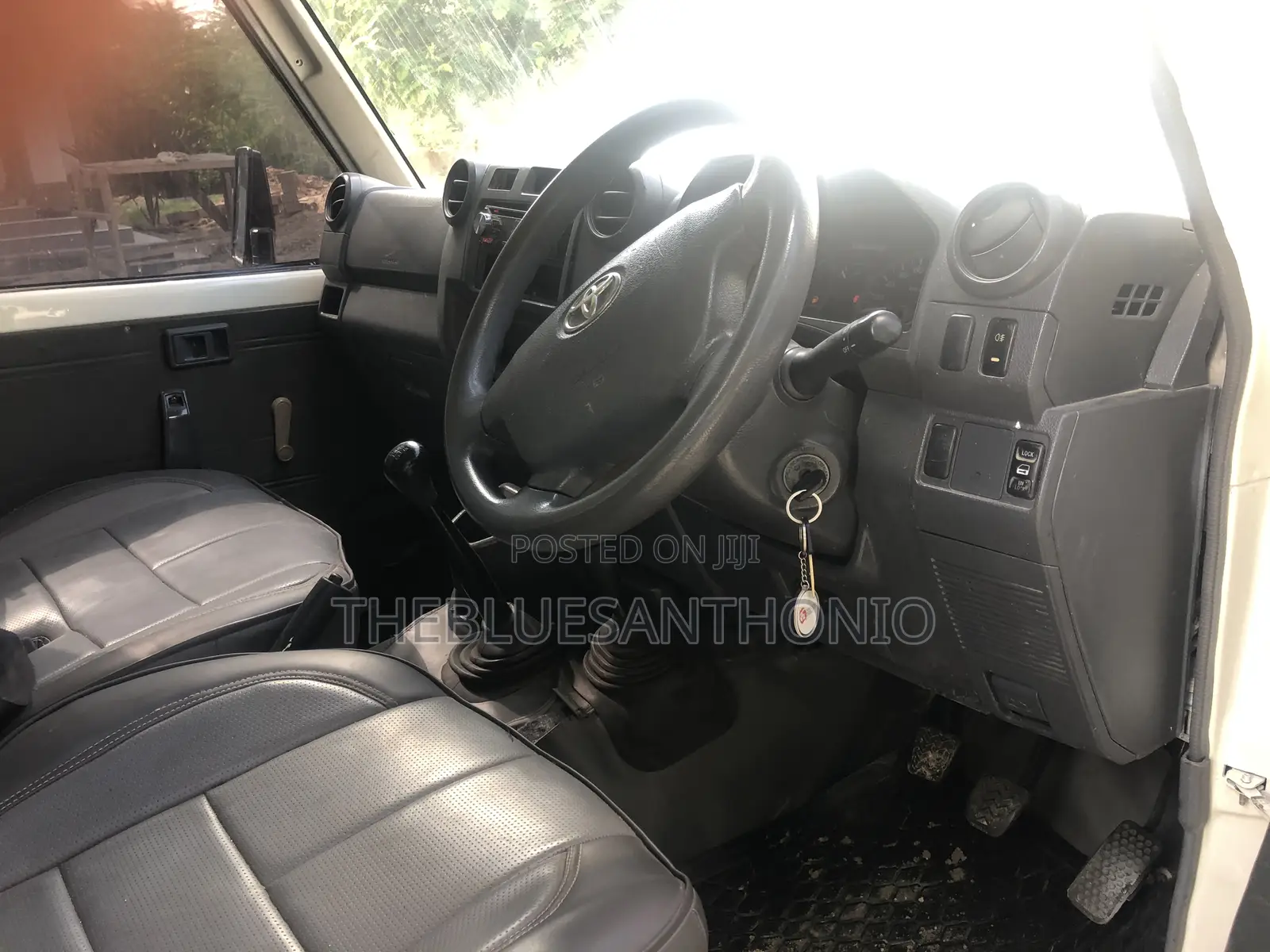 Toyota Land Cruiser 2017 White