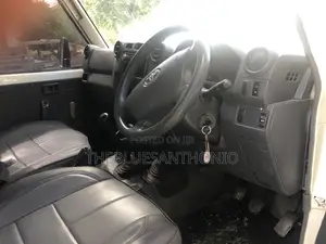 Toyota Land Cruiser 2017 White