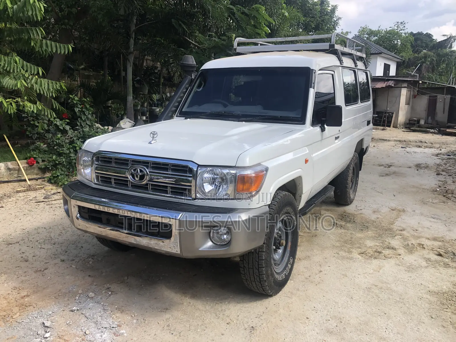 Toyota Land Cruiser 2017 White