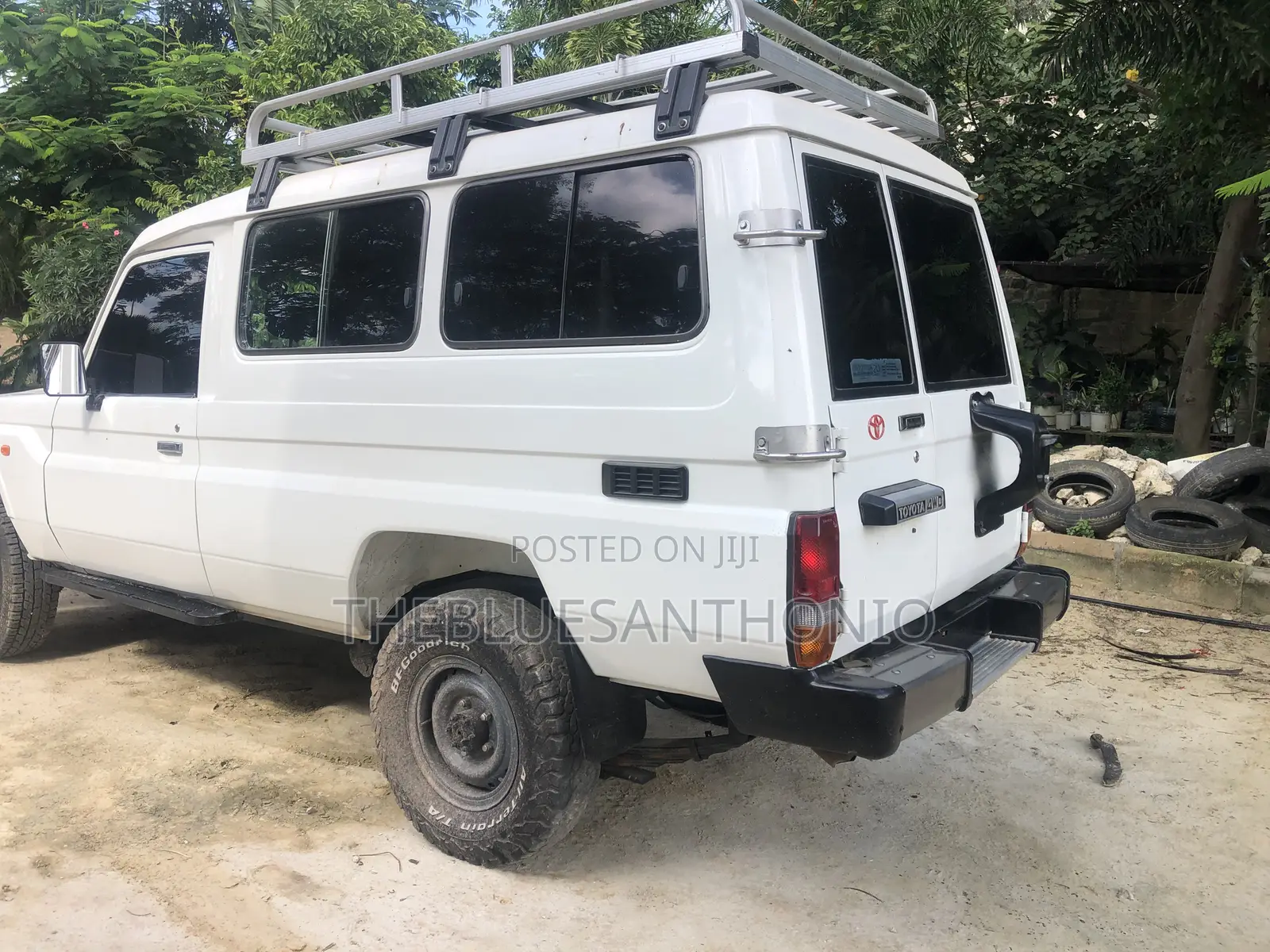 Toyota Land Cruiser 2017 White