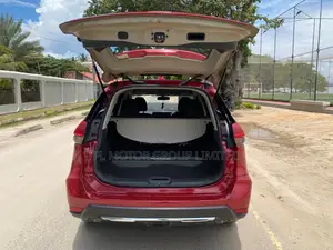 Nissan X-Trail 2020 Red