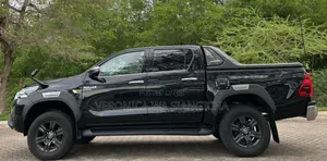 Toyota Hilux 2021 Black