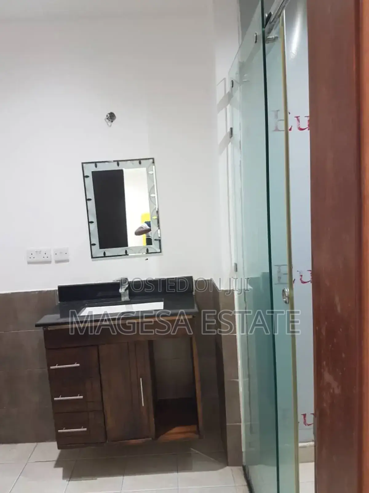 3bdrm Apartment in Upanga East for sale