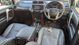 Toyota Land Cruiser Prado 2016 Black