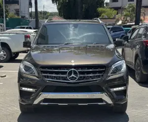 Mercedes-Benz GLE-Class 2015 Brown
