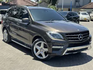 Mercedes-Benz GLE-Class 2015 Brown