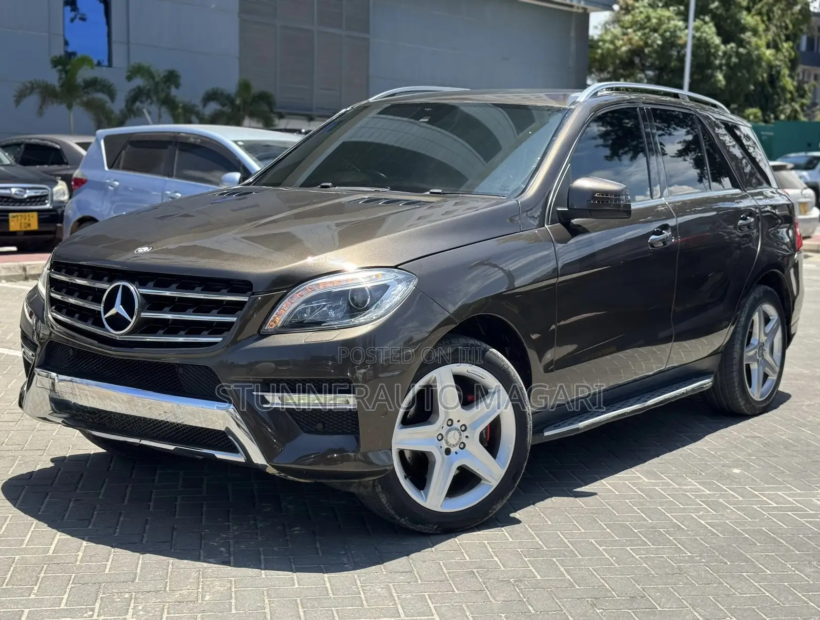 Mercedes-Benz GLE-Class 2015 Brown