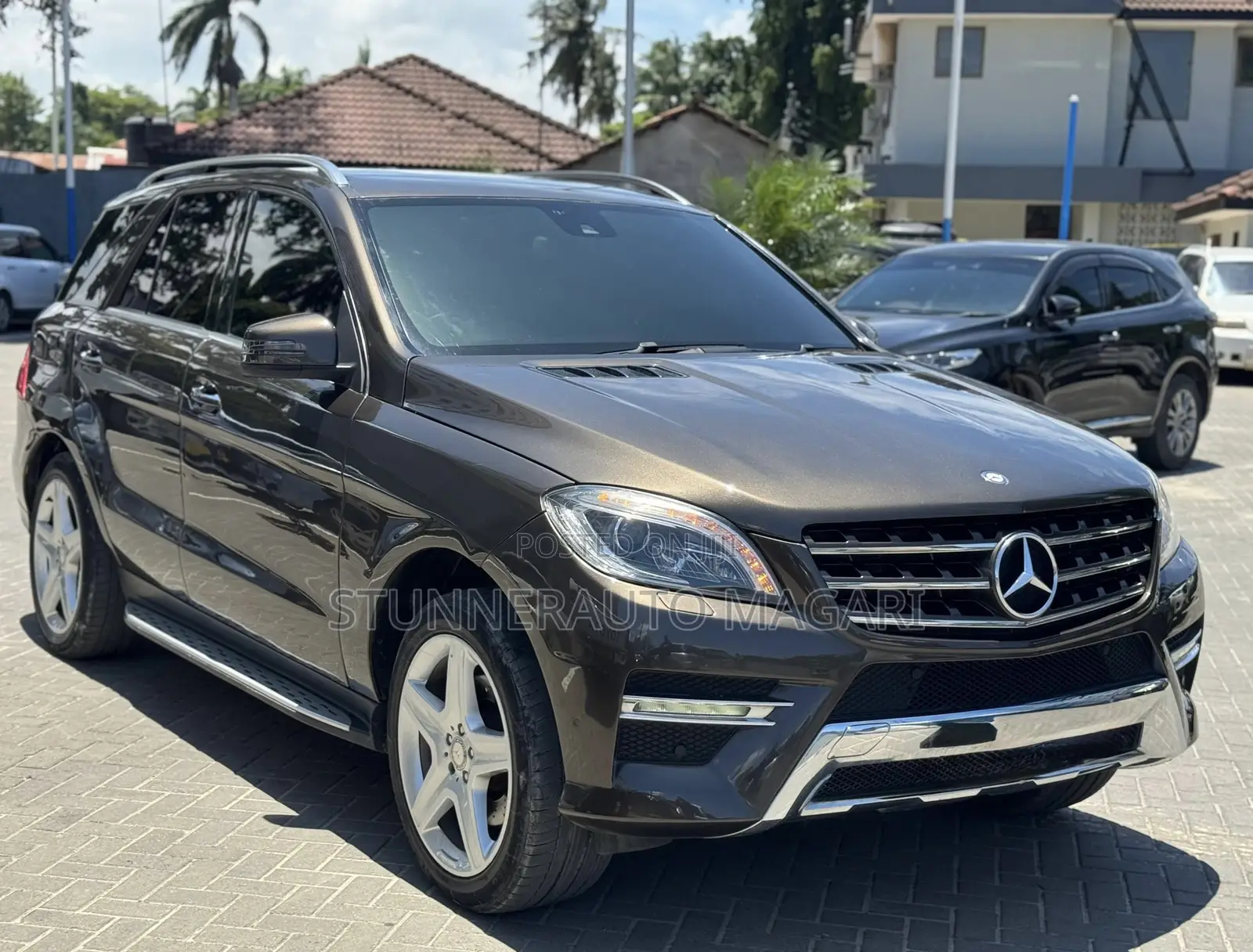 Mercedes-Benz GLE-Class 2015 Brown