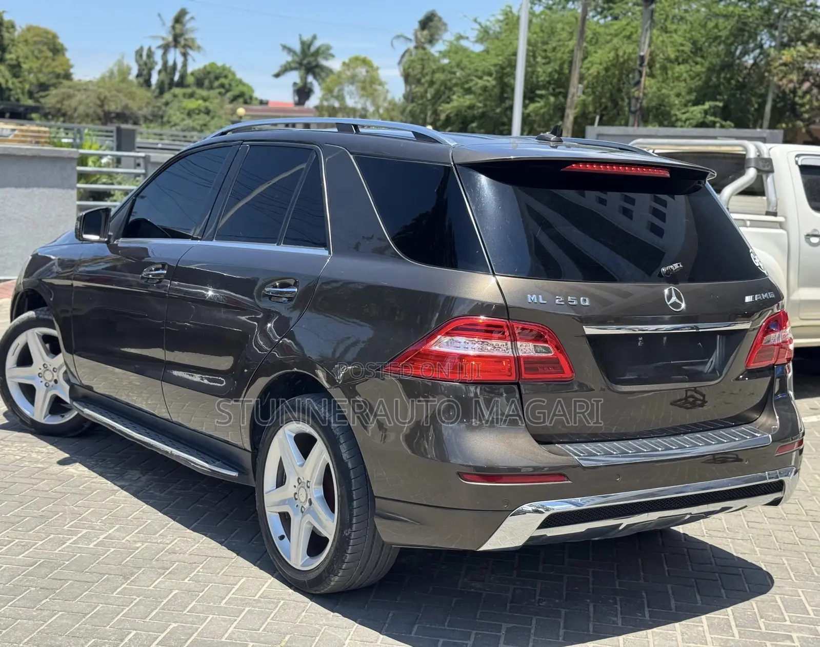 Mercedes-Benz GLE-Class 2015 Brown