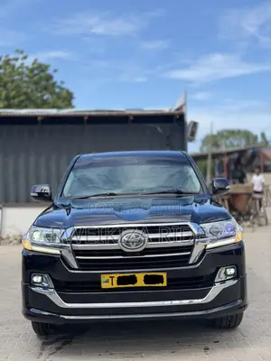 Toyota Land Cruiser 2012 Black