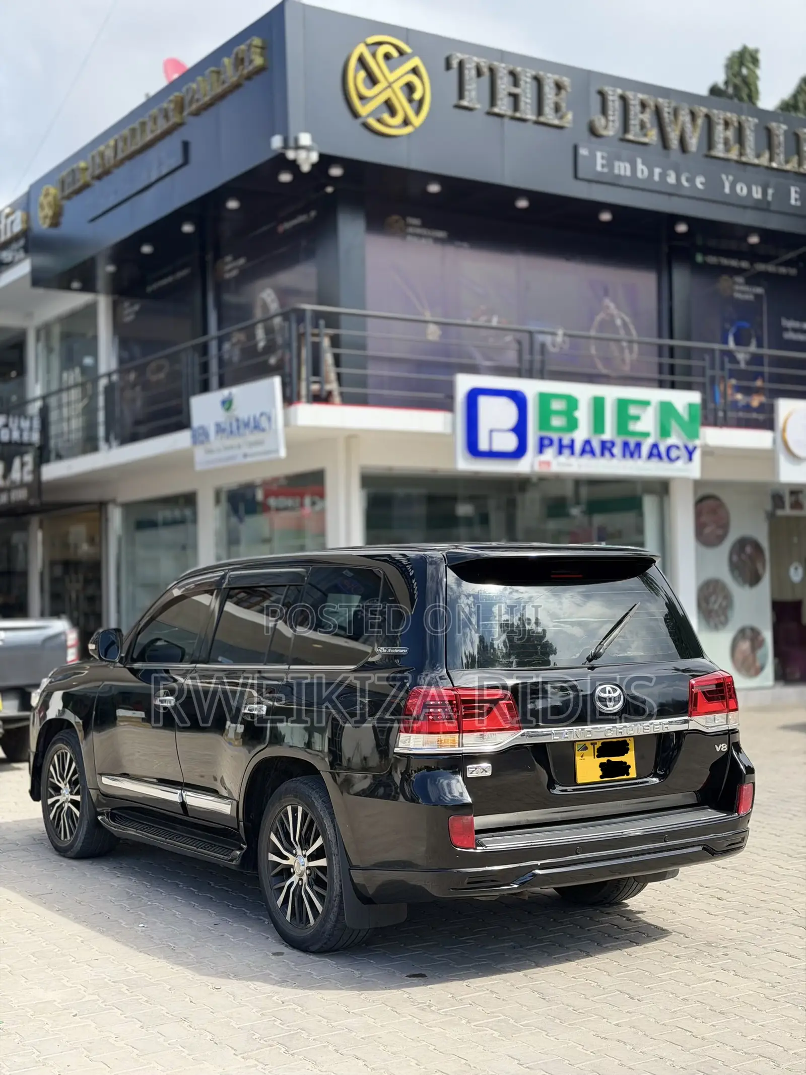 Toyota Land Cruiser 2012 Black