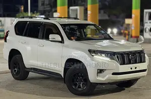 Toyota Land Cruiser Prado 2021 White