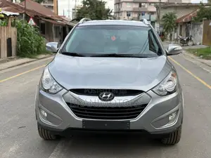 Hyundai Tucson GLS AWD 2012 Silver