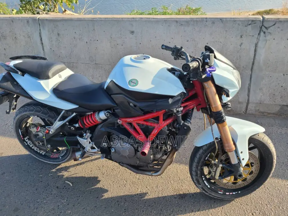 Benelli TNT 2015 White