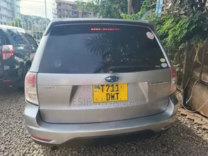 Subaru Forester 2011 Gray