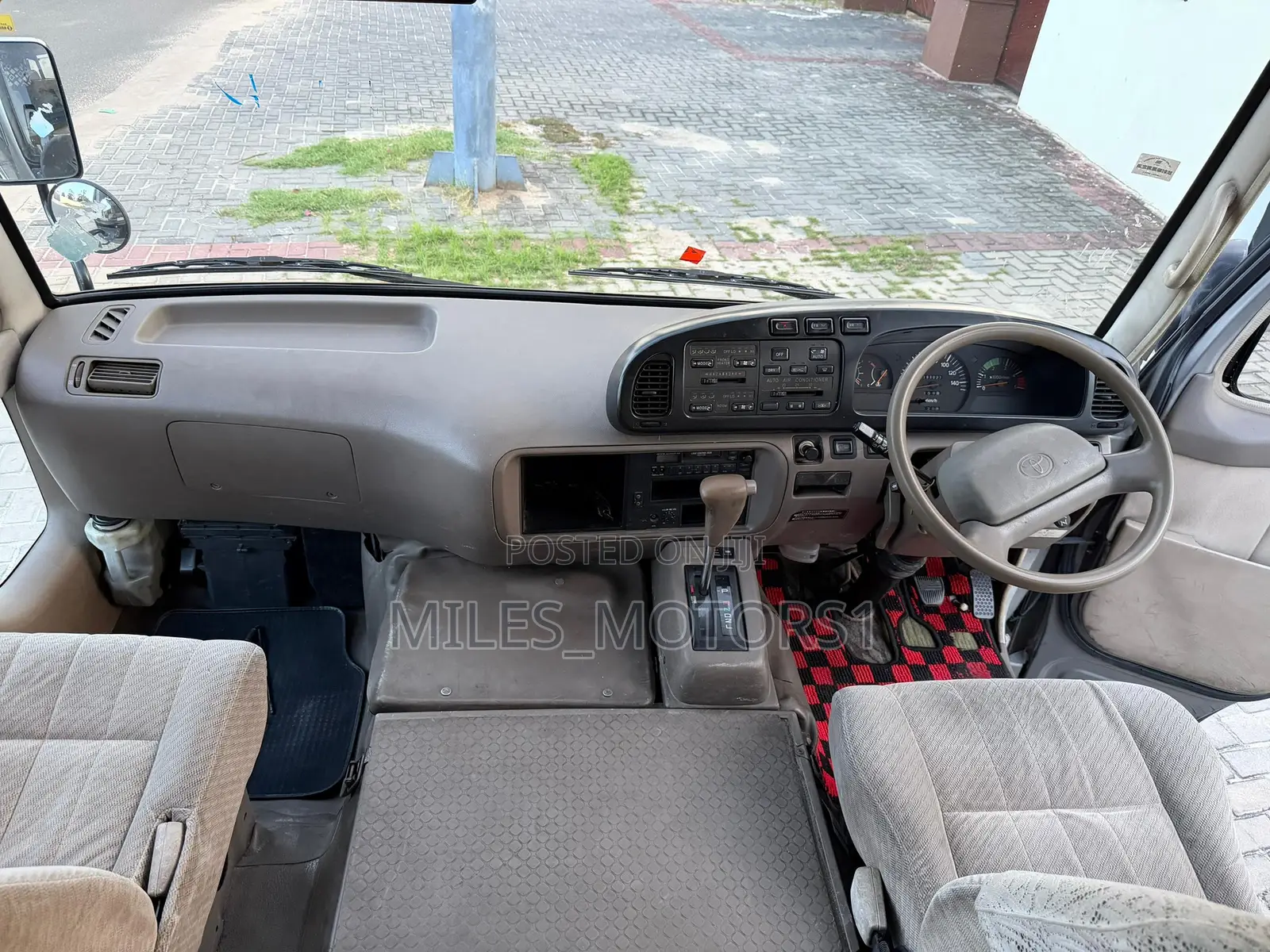 Toyota Coaster 2004 Silver