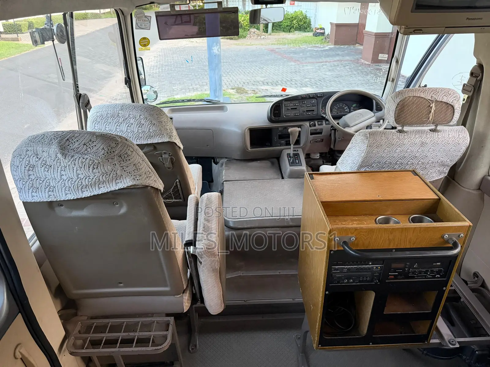 Toyota Coaster 2004 Silver