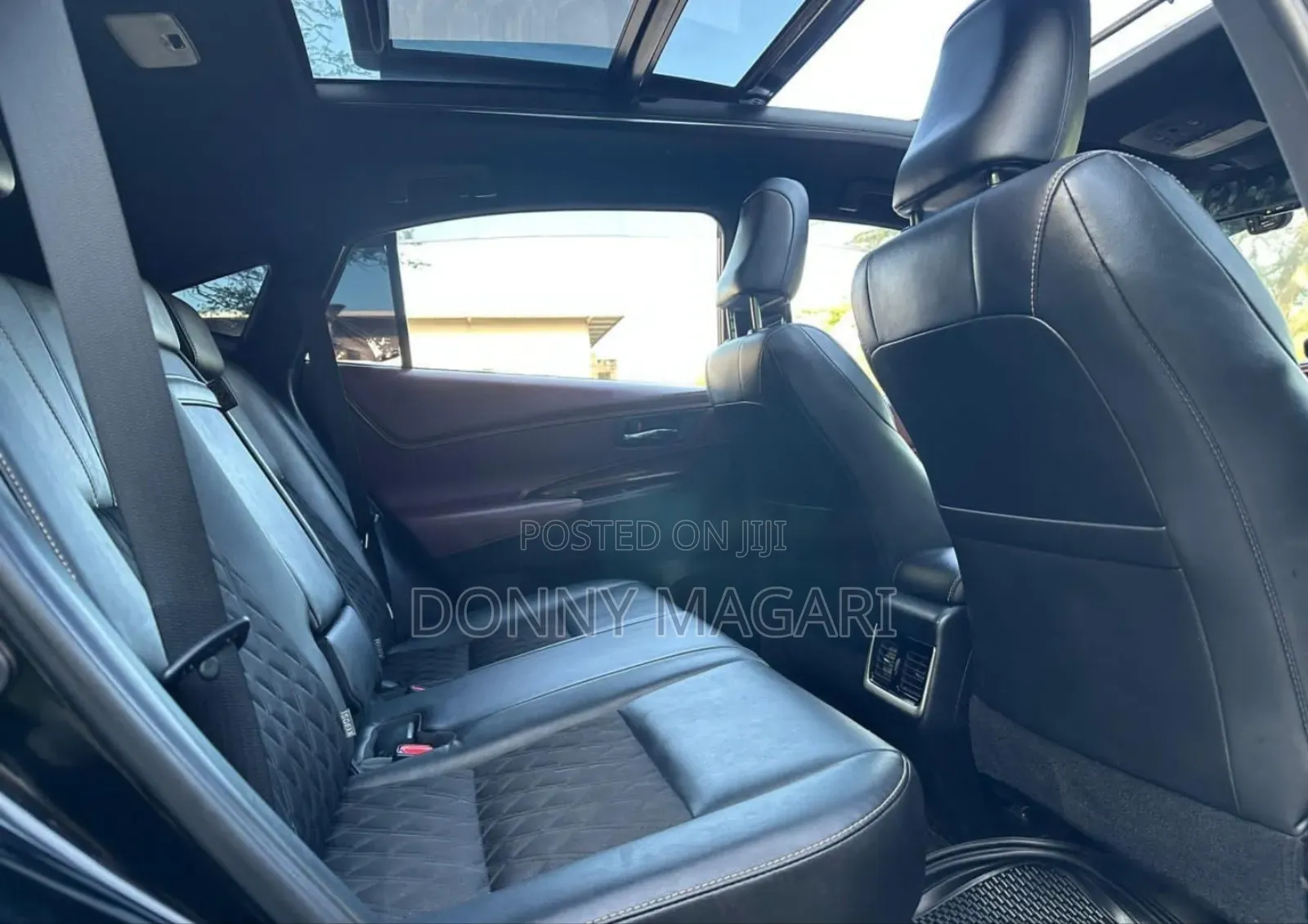 Toyota Harrier 2.0 2015 Black