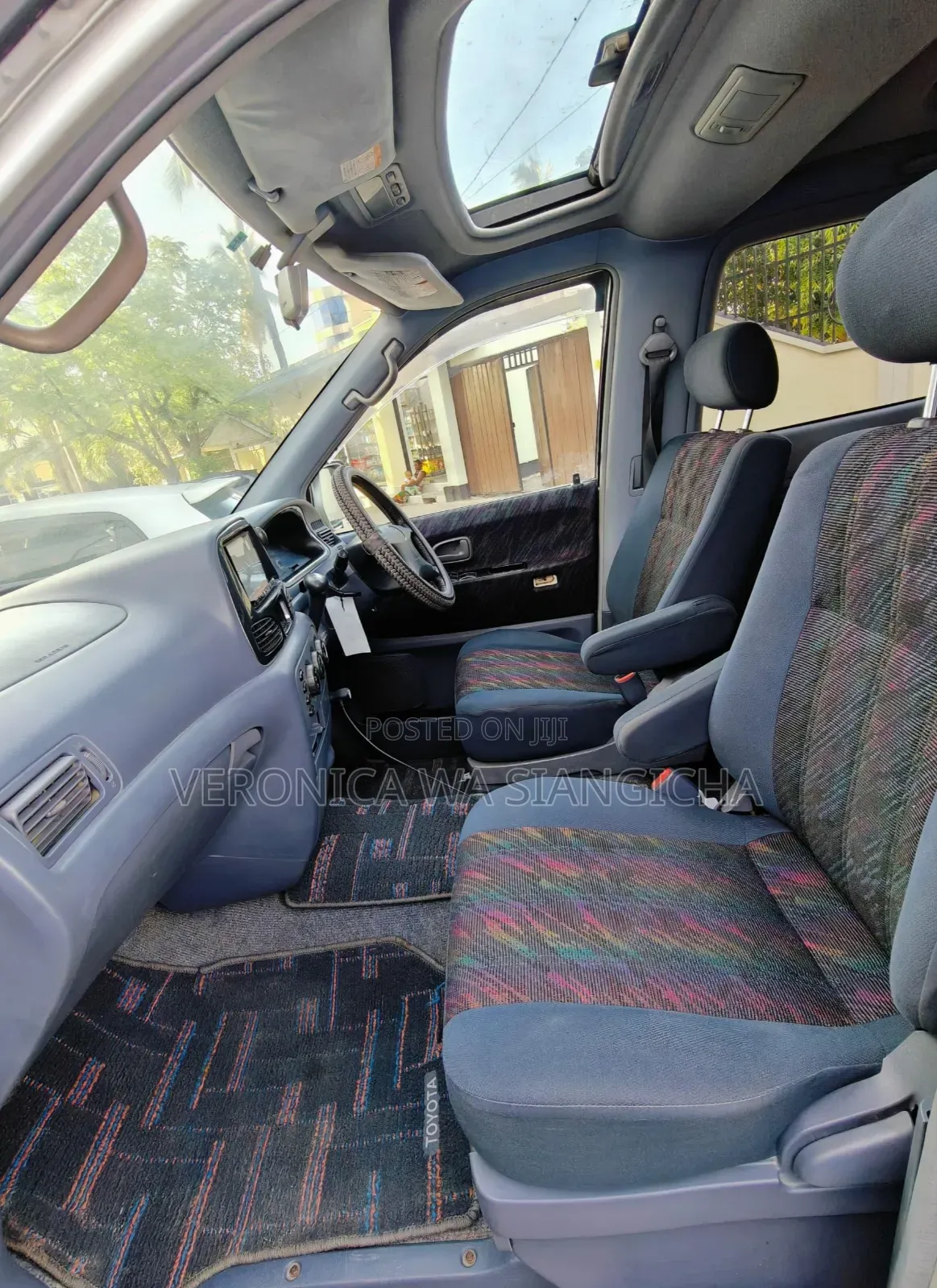 Toyota Noah 2002 Silver