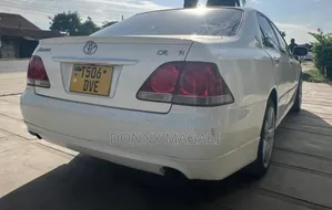 Toyota Crown 2004 White