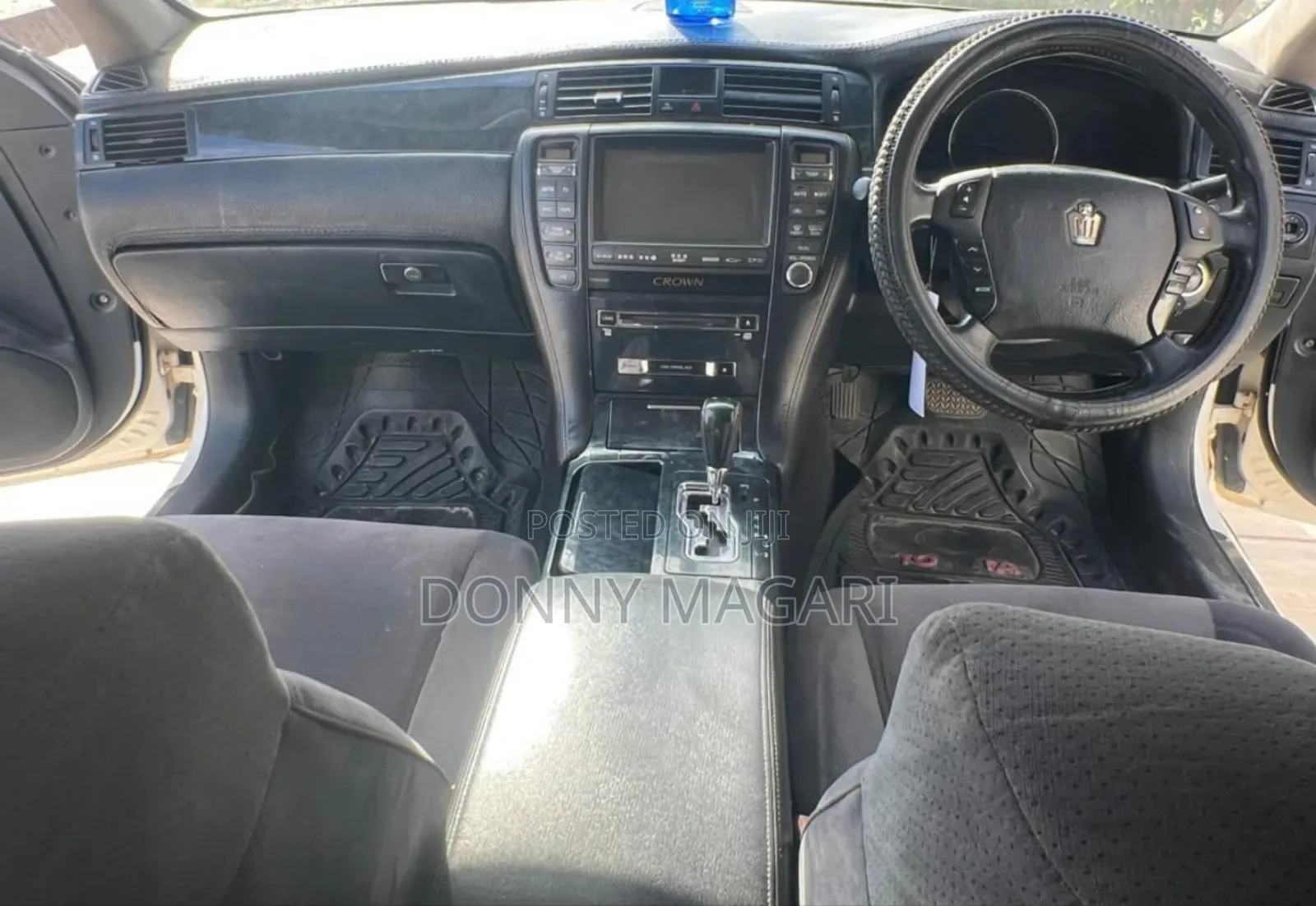 Toyota Crown 2004 White