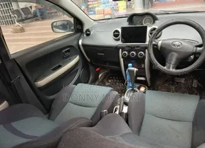 Toyota IST 2005 Silver