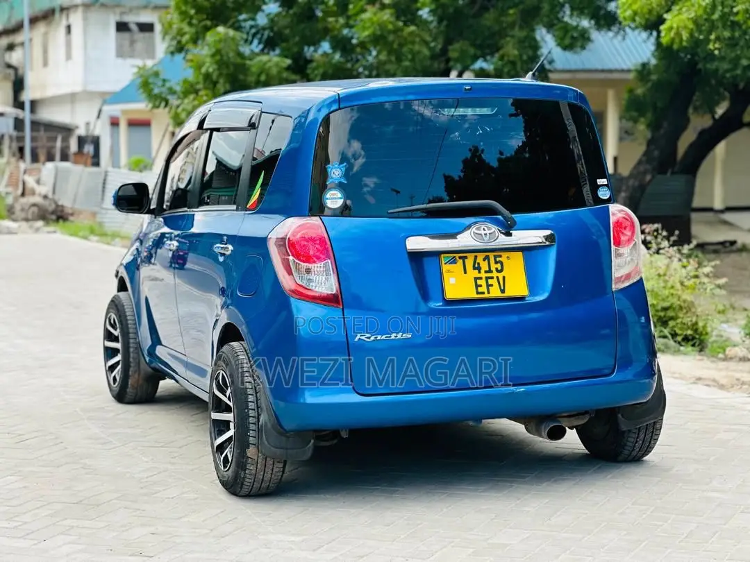 Toyota Ractis 2005 Blue