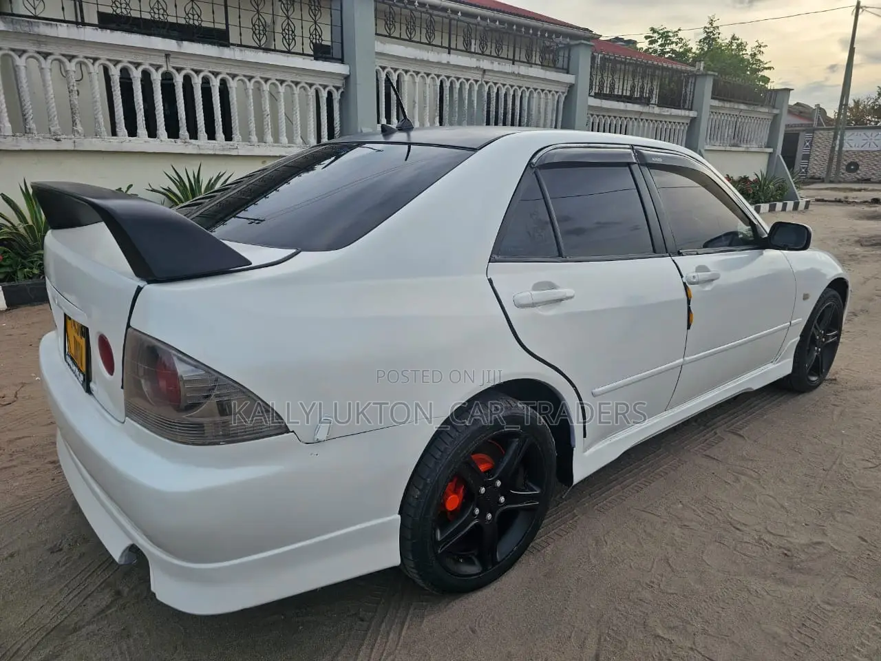 Toyota Altezza 2004 White