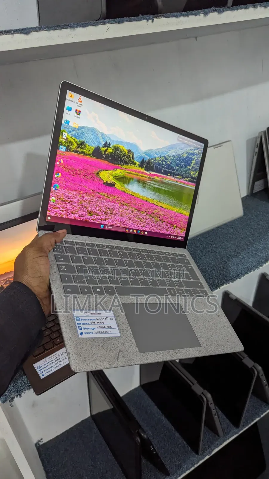 New Laptop Microsoft Surface Laptop 3 8GB Intel Core i5 SSD 256GB