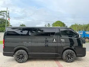 Toyota HiAce 2009 Black