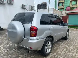 Toyota RAV4 1.8 2004 Silver