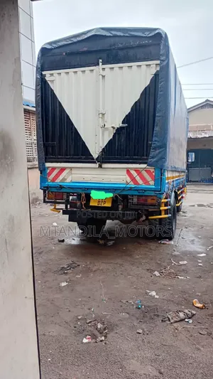 Canter Food Truck 2 Tons