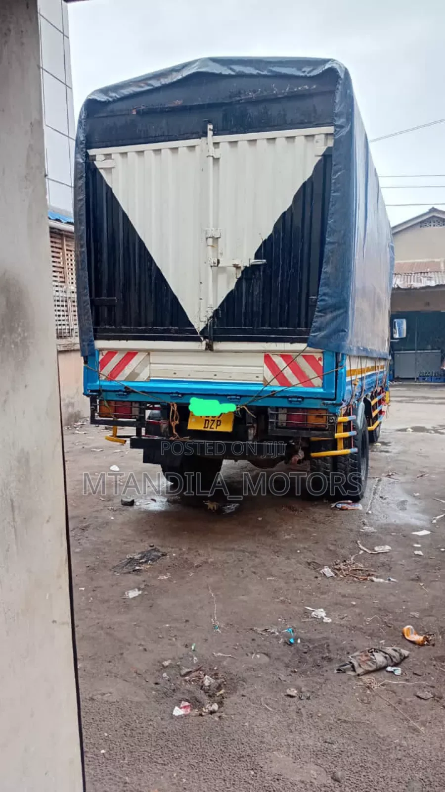 Canter Food Truck 2 Tons