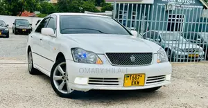 Toyota Crown Royale 2005 Pearl