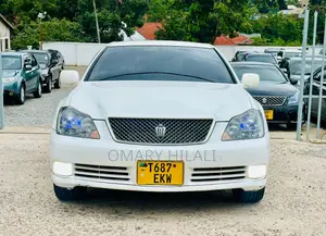 Toyota Crown Royale 2005 Pearl