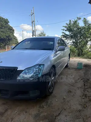 Toyota Crown 2006 Silver