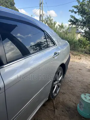 Toyota Crown 2006 Silver