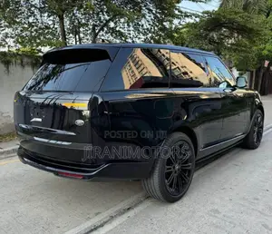 Land Rover Range Rover Vogue 2023 Black