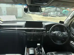 Lexus LX 570 AWD 2017 Black
