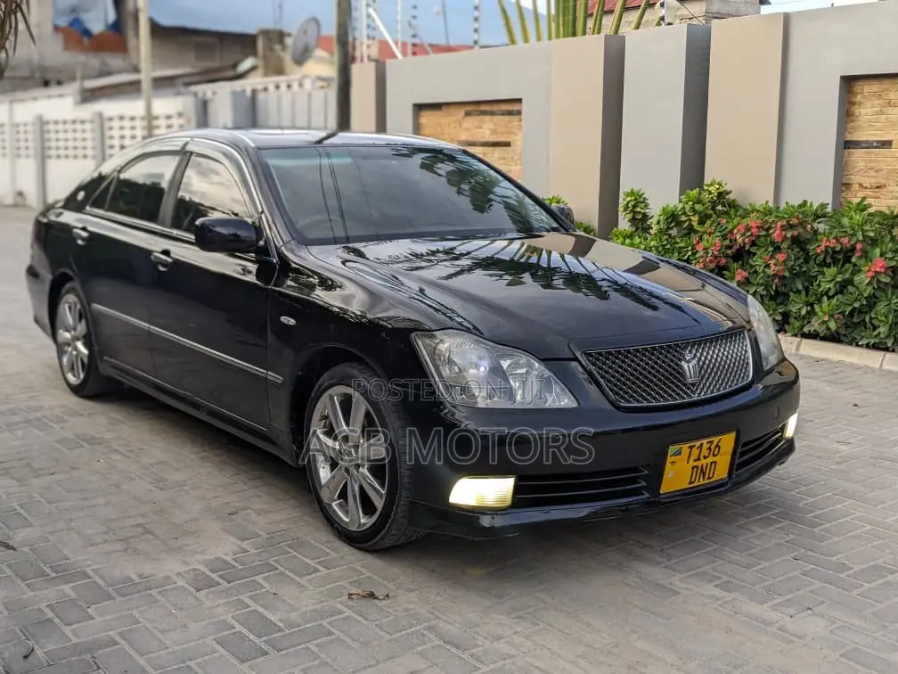 Toyota Crown 2005 Black