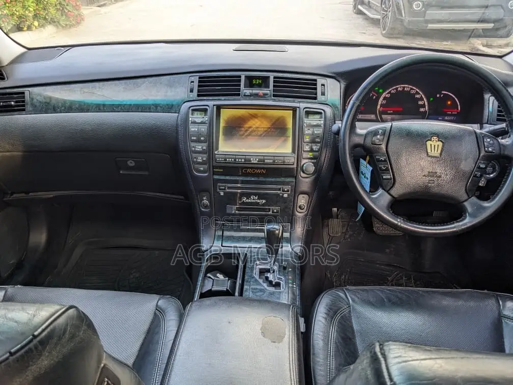Toyota Crown 2005 Black