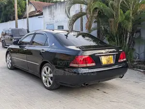 Toyota Crown 2005 Black