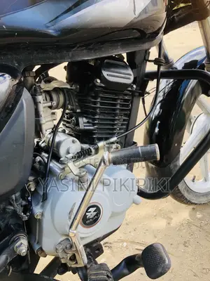 Bajaj Boxer 2025 Black
